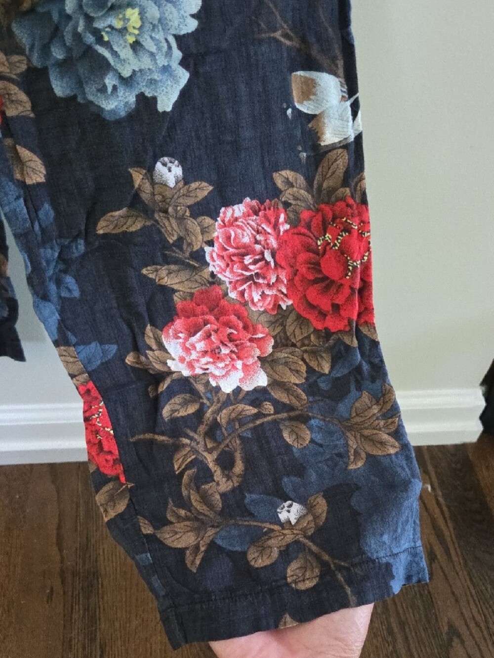 Linen Overalls Jumper In Navy Blue With Gorgeous Floral Print With Pockets - Picture 6 of 8
